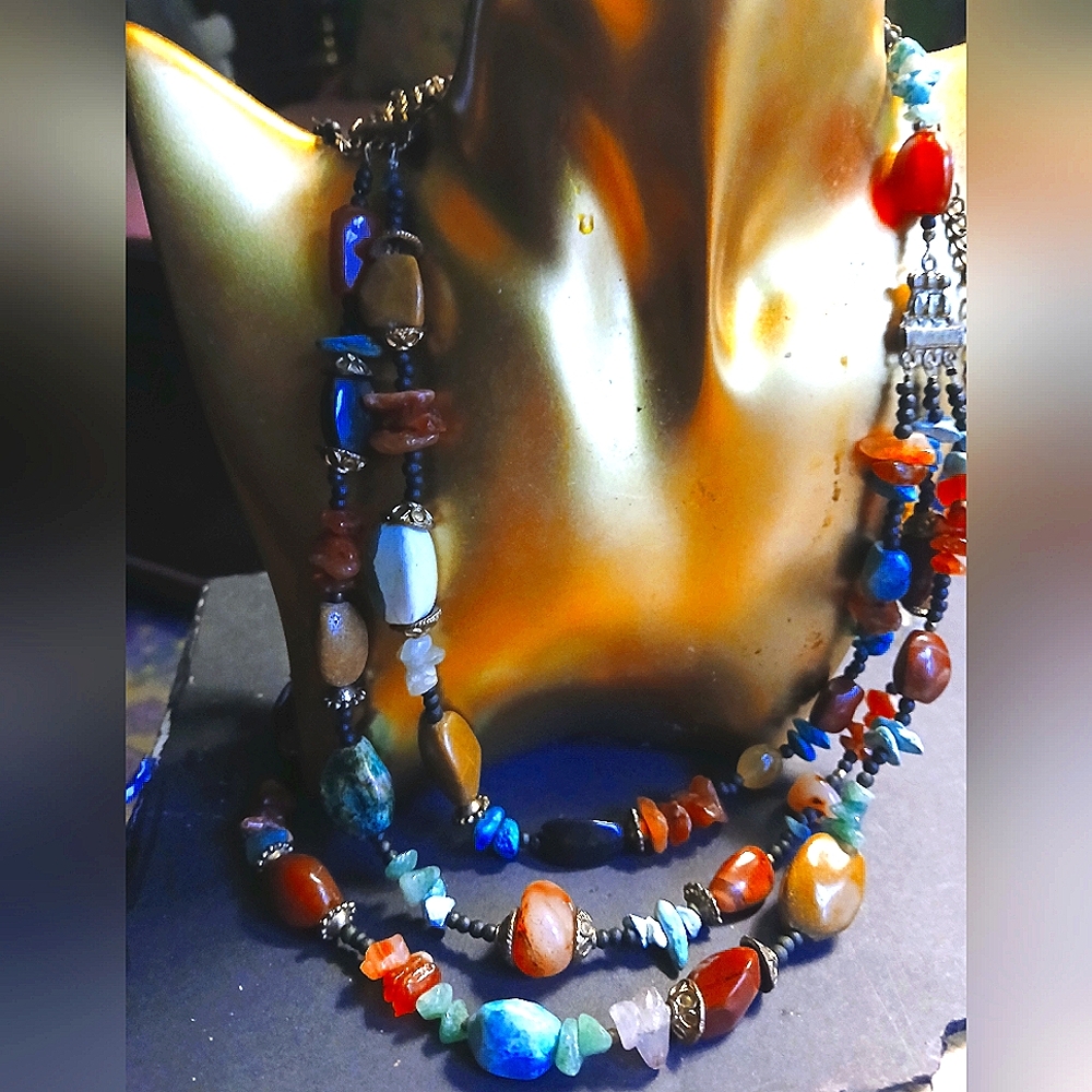 MULTI GEM STONES VINTAGE 3 STRAND  NECKLACE